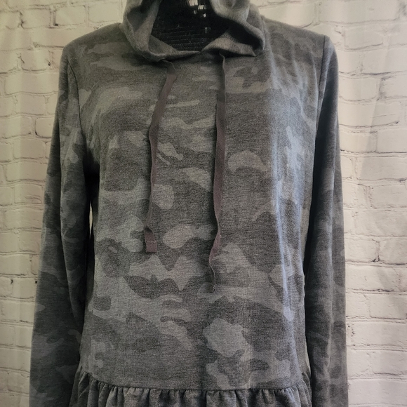 Jane & Delancy Camo Women's Hoodie - Picture 1 of 8